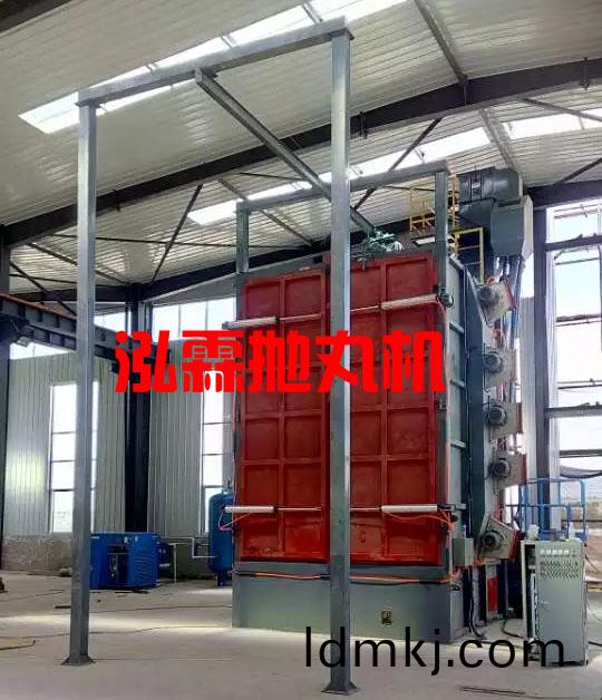 弔(diao)鉤式(shi)抛丸(wan)機除鏽強(qiang)化(hua)工件
