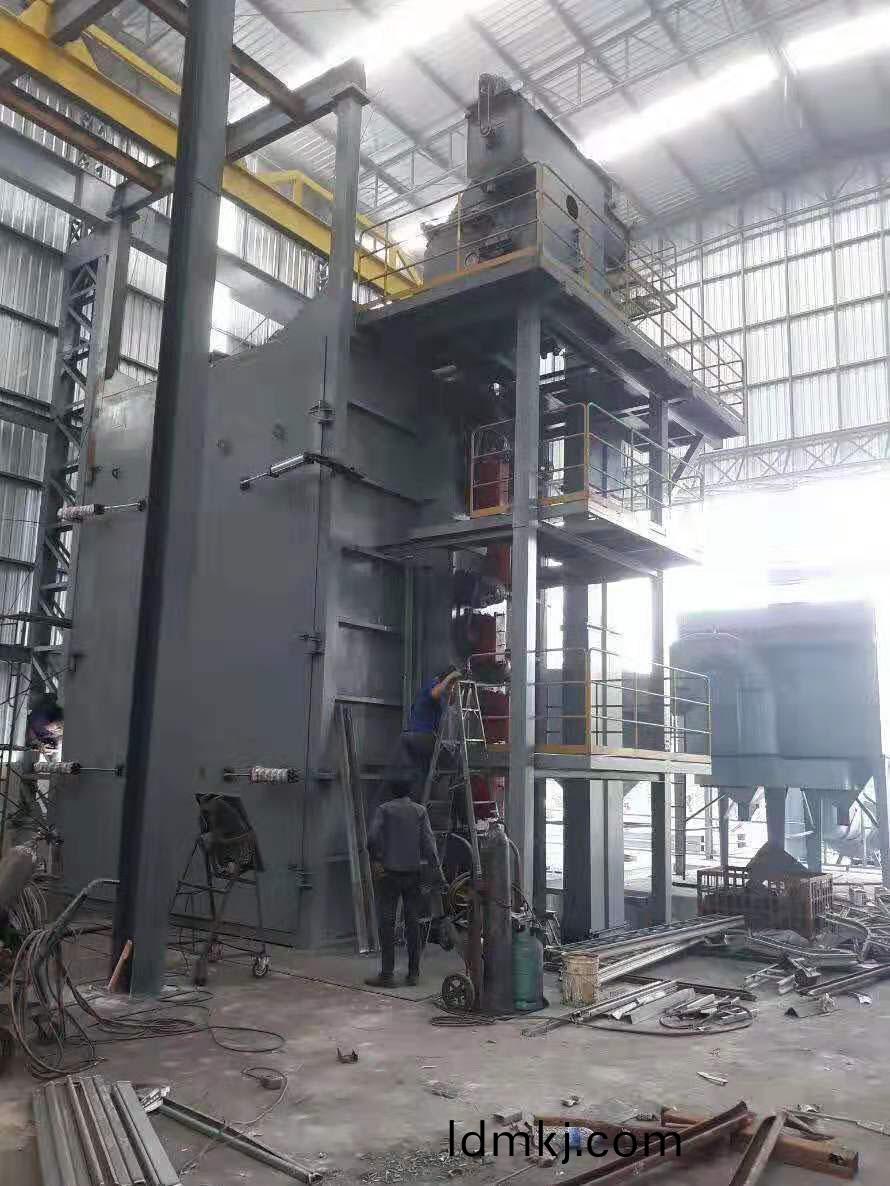 Q3750弔(diao)鉤(gou)式抛丸清理機